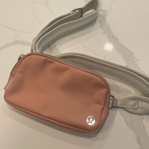Lululemon belt bag